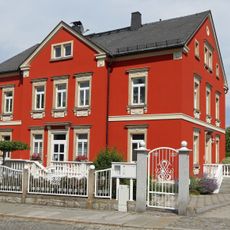 Wohnhaus in offener Bebauung Hoyerswerdaer Straße 24