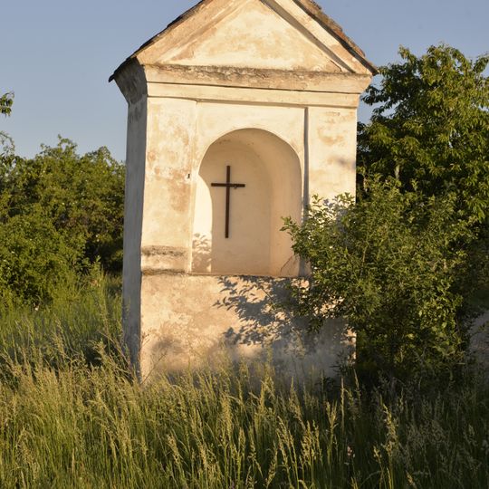 An alcove chapel at the road from Havraníky to Hnanice