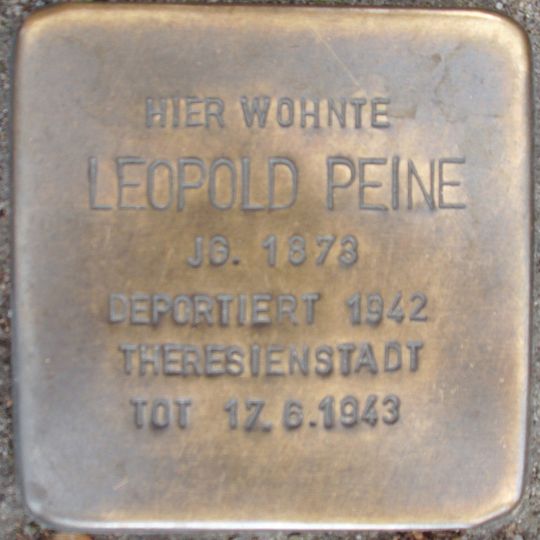 Stolperstein en memoria de Leopold Peine