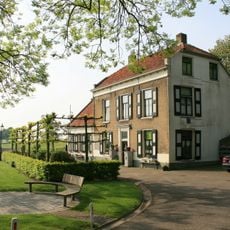 Beneden Sasweg 8, De Heen