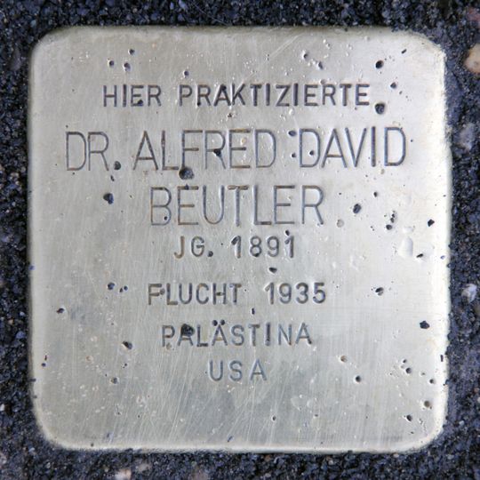 Stolperstein für Dr. Alfred David Beutler