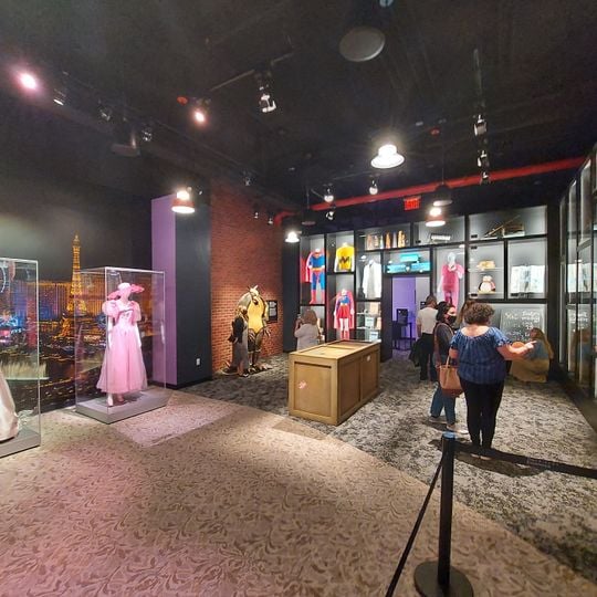 The Friends Experience