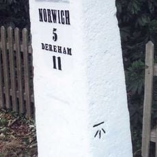 Milestone, Dereham Rd, 70yds W of Costessey Lodge entrance