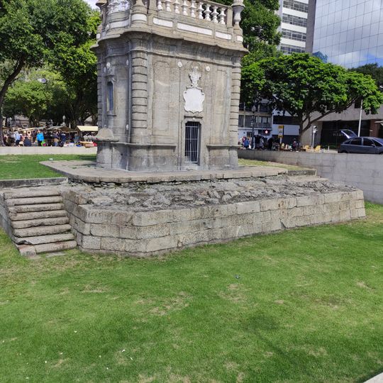 Cais do Chafariz da Praça XV de Novembro