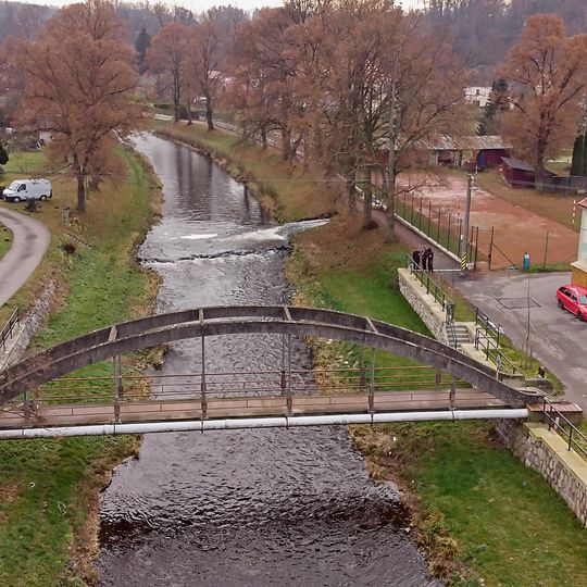 Lávka přes Divokou Orlici v Žamberku proti ulici Pod Kapličkou