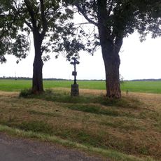 Kříž východně od Hlavatců