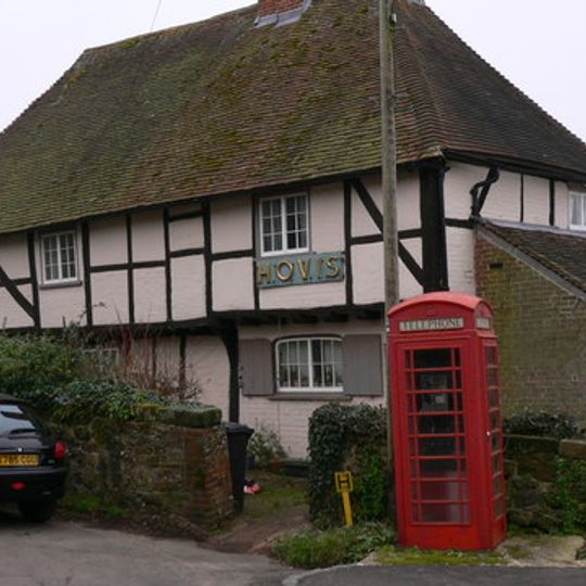 Nos 374 And 375 Leconfield Estate