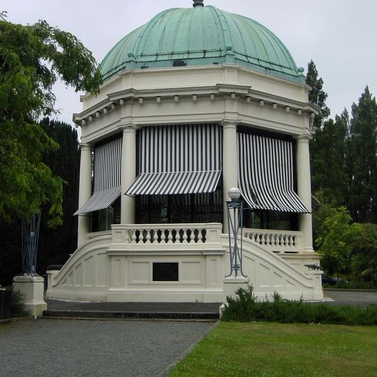 Edmonds Band Rotunda, Poplar Crescent Building and Balustrades