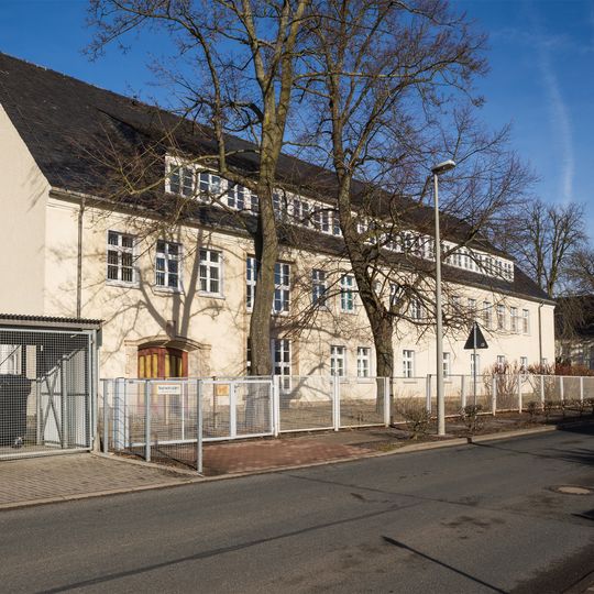 Schule Hauptstraße 150