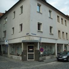 Wohn- und Geschäftshaus, ehemals Pfarrhof des Reichsstifts Obermünster