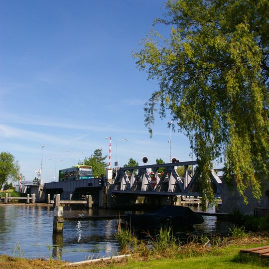 Stalen spoorbrug