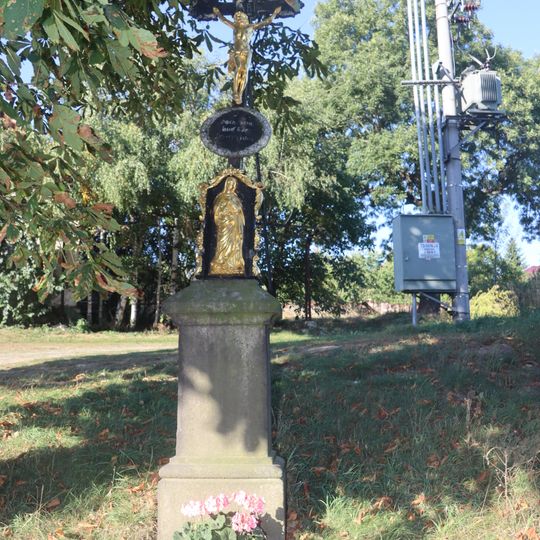 Kříž u silnice v Chlístově