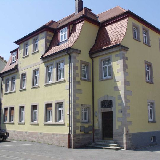 Wohn- und Geschäftshaus