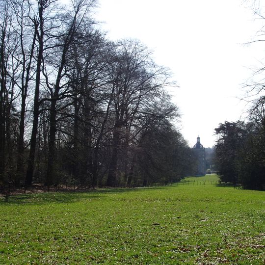 Amstenrade Castle: historic garden and park landscaping