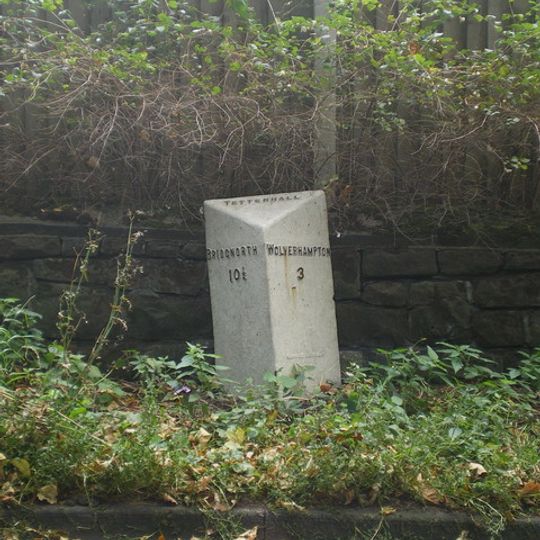 Milepost, Bridgnorth Road, Wightwick