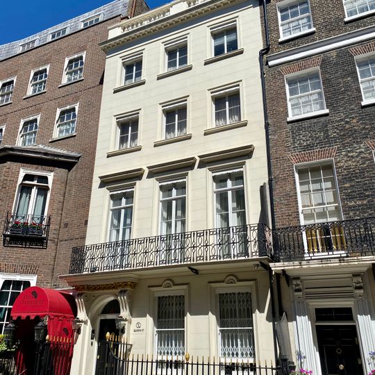 11, Queen Street W1