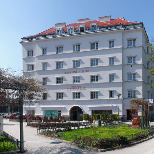 Hanuschhof, Vienna