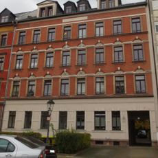 Mietshaus in geschlossener Bebauung mit Vorgarten Ottostraße 4