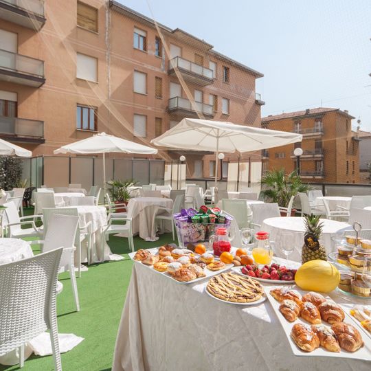 Suite Hotel Elite