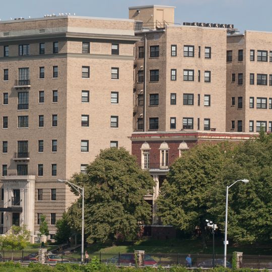 Lake Drive Apartments