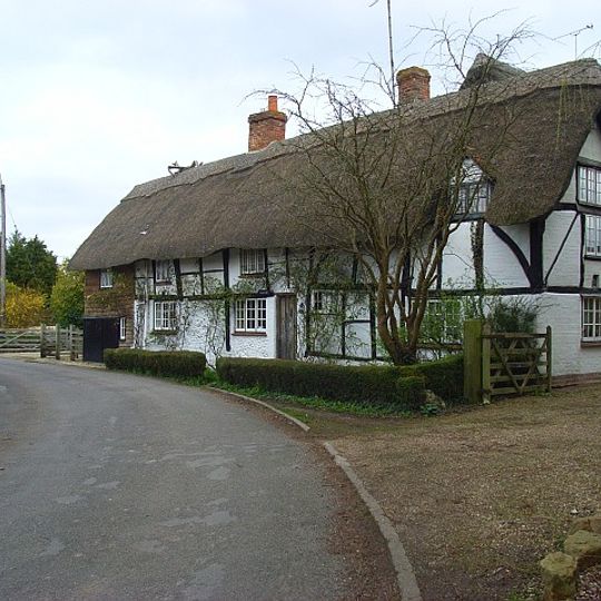 Dragonwyke And Winding Way Cottage