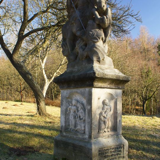 Socha Svatého Jiří u Kopicova statku severovýchodně od Kacanov