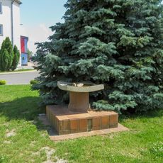 Kašna v Medlově u muzea