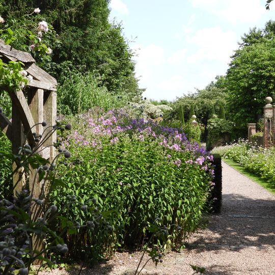 Wollerton Old Hall Garden