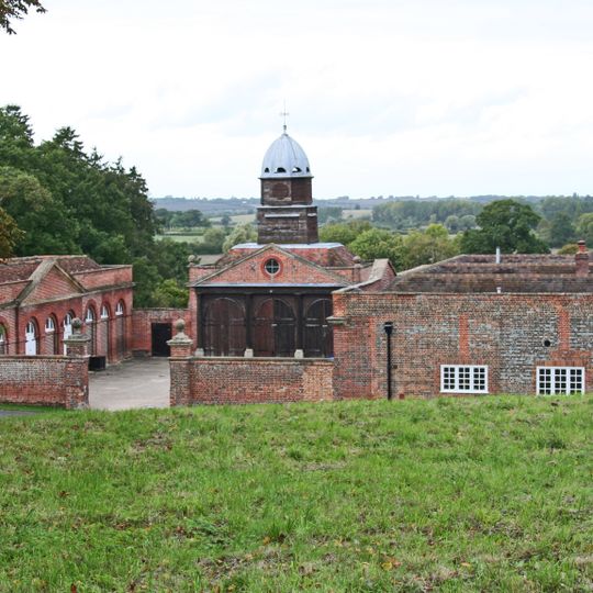 Wheatfield Park Coach House, Stables And Farmhouse