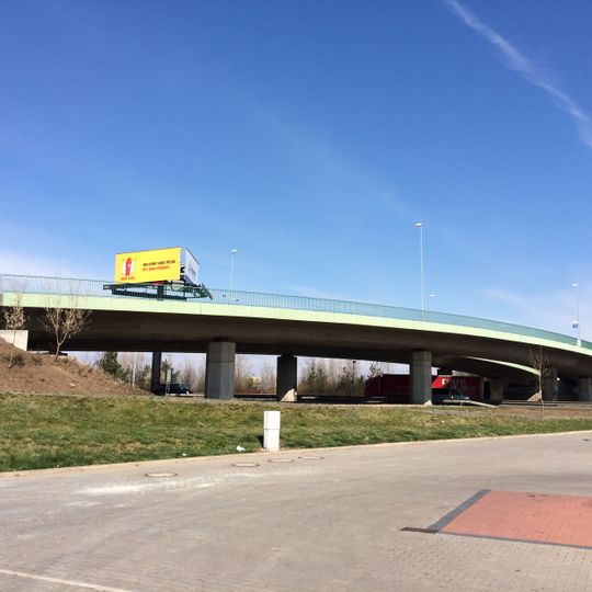 Bridge of Prosecká street over Kbelská street