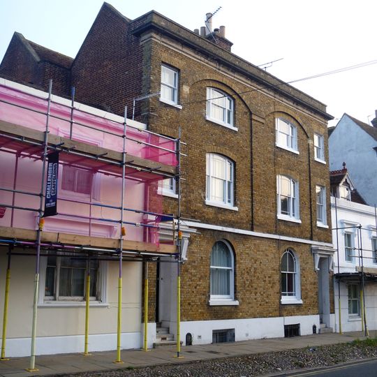 13 And 14, London Road