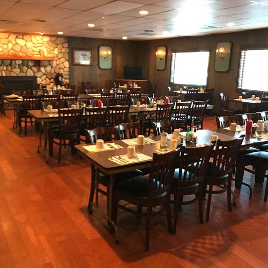 Pop's Branding Iron Restaurant & Lounge