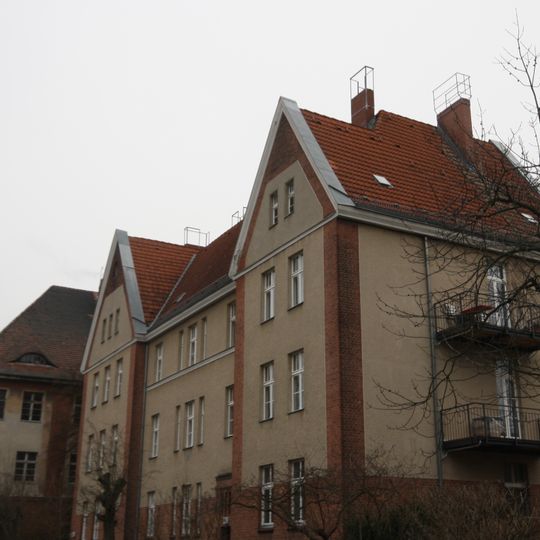 Kaserne des 1. Garde-Feld-Artillerie-Regiments, Wohnhäuser für Offiziere und Mannschaften