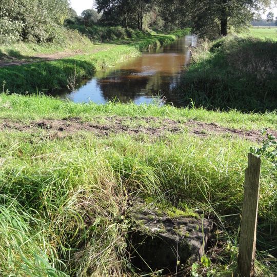 Peel-Raamstelling, restanten, grotendeels ondergronds, van twee G-type kazematten