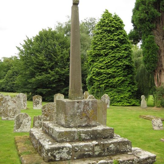 Churchyard cross in St Mary's churchyard