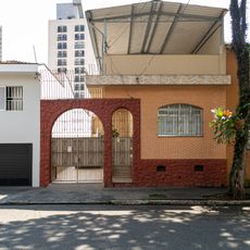 Imóvel à Rua Dona Inácia Uchoa, nº 143