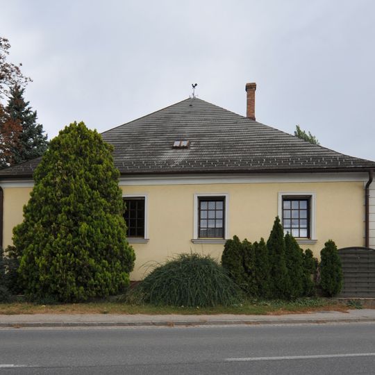 Wohnhaus, Ehem. Gärtnerhaus des Schlosses Obersiebenbrunn