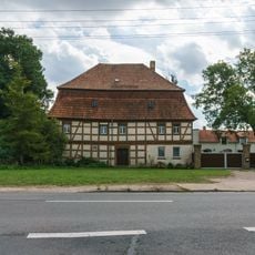 Mühlengebäude, mit Resten des ehemaligen Mühlgrabens Delitzscher Straße 3