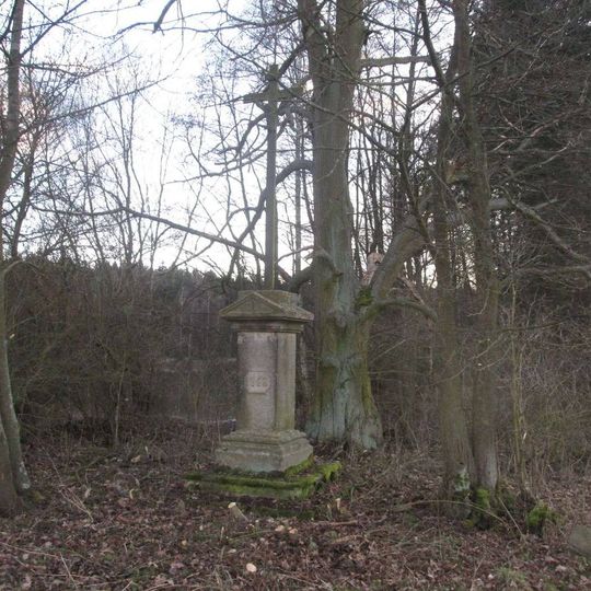 Kříž jižně od Nedražic