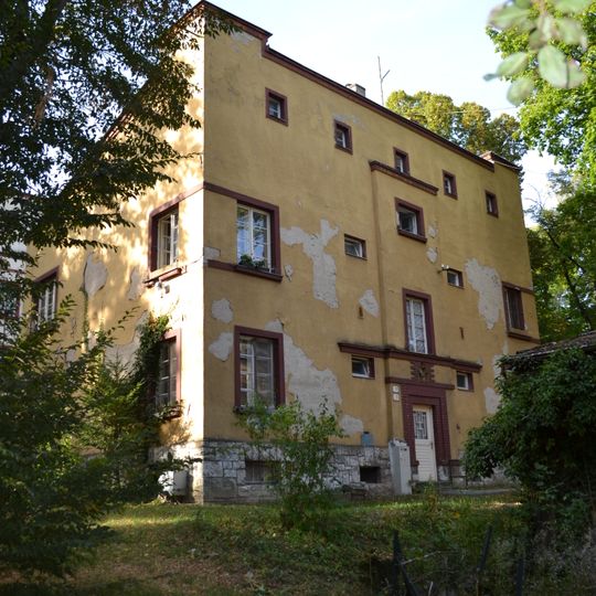 Kolónia Krajinské domky, dom bytový