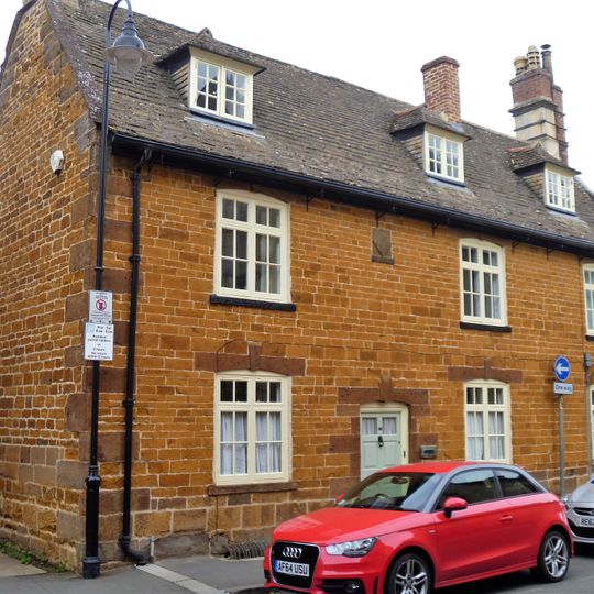 28, High Street West