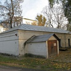 Служебный корпус у Передних ворот — южный ледник с подвалом (Измайлово)