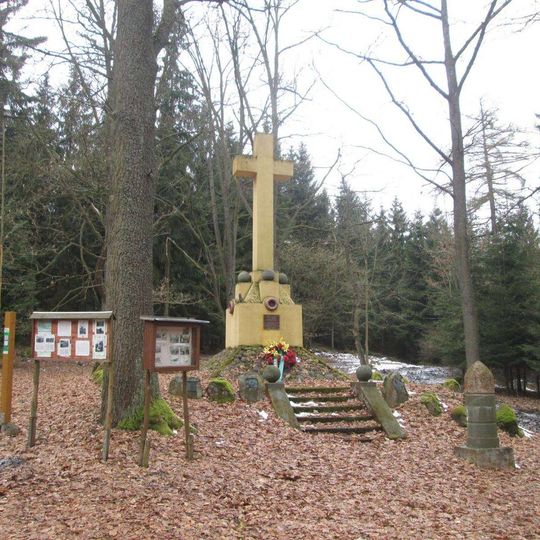 Pomník padlým západně od Černošína