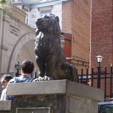 Statue
