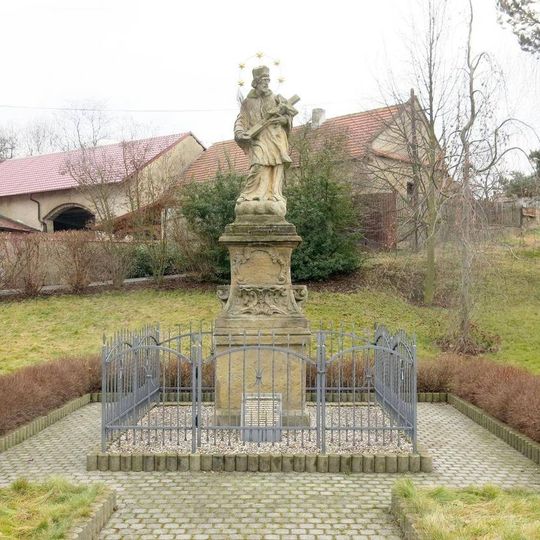 Socha svatého Jana Nepomuckého v Uhách