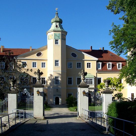 Einzeldenkmale der Sachgesamtheit Schloss und Schlosspark Hermsdorf Schloßstraße 9, 9b