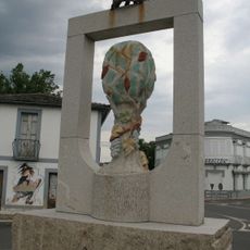 Monument to the coat of arms of A Pobra do Brollón