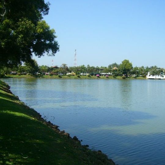 Nong Han Lake