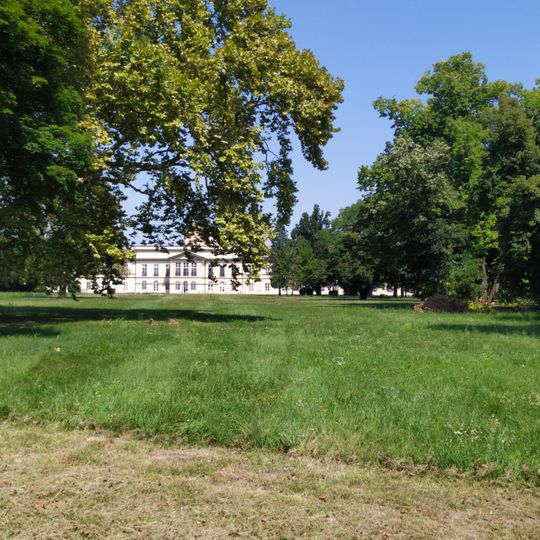 Poľovnícky kaštieľ, park