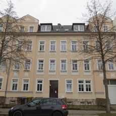 Mietshaus in geschlossener Bebauung Rößlerstraße 24